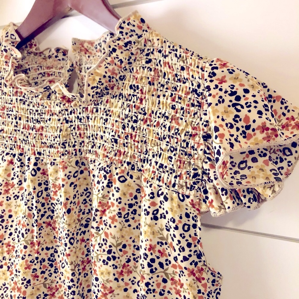 💕Made With Love Floral and Leopard Boutique Ruffle Sleeve